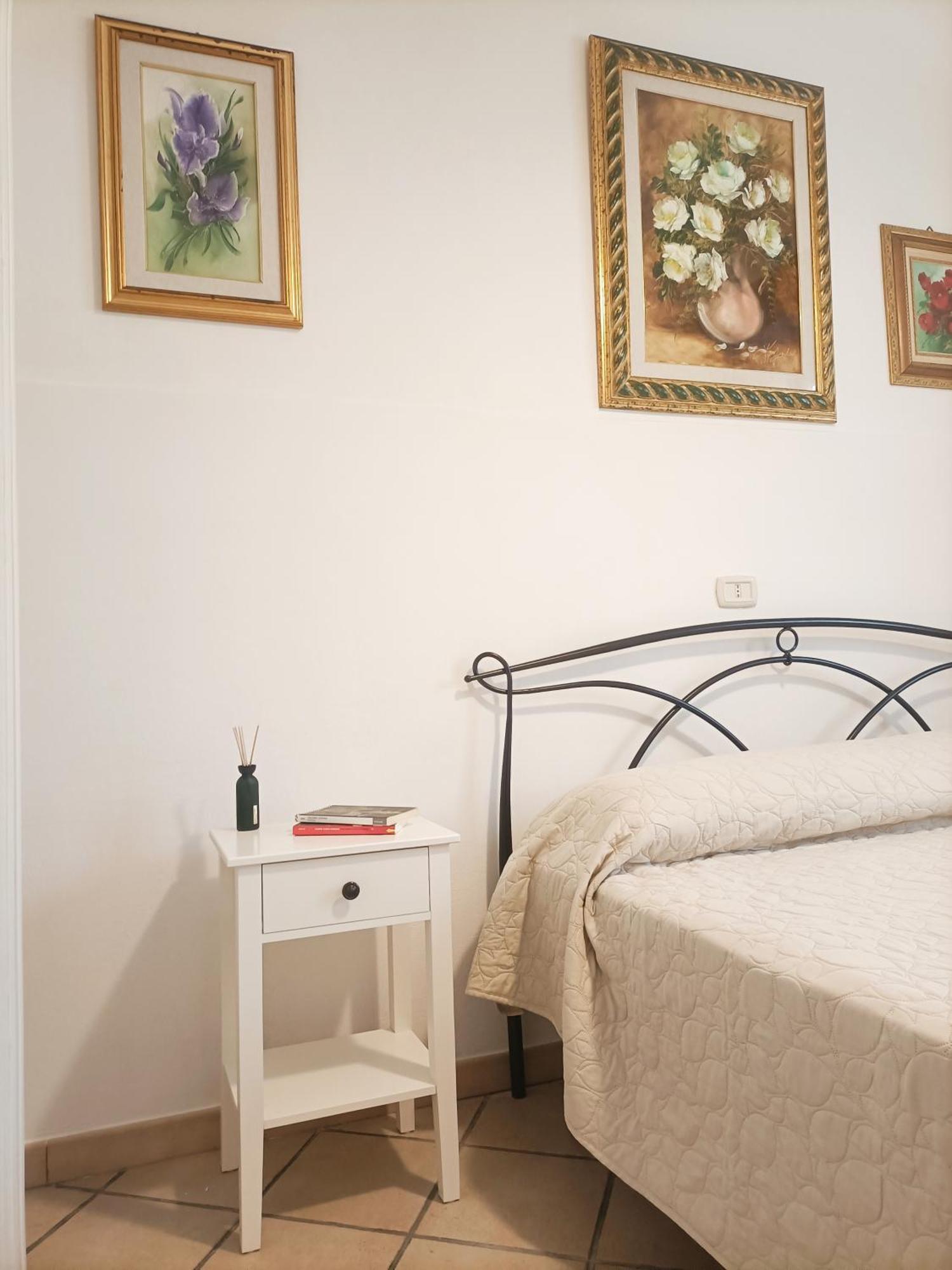 Bright Port View Apartment- Free Parking Cagliari Exteriör bild